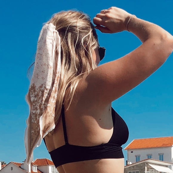 Free People Accessories - Free People Dreamiest Scarf Pony in Gold